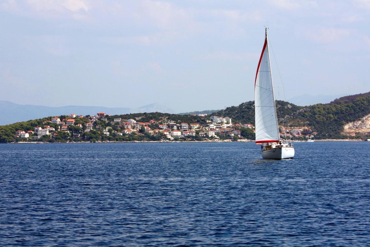 Apartments By The Sea Okrug Donji, Ciovo - 16657 Donji Okrug  Esterno foto