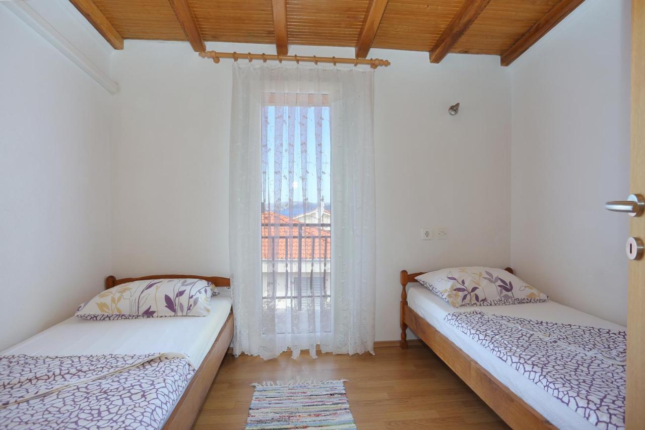 Apartments By The Sea Okrug Donji, Ciovo - 16657 Donji Okrug  Esterno foto