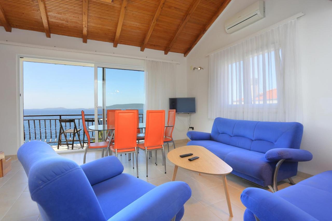 Apartments By The Sea Okrug Donji, Ciovo - 16657 Donji Okrug  Esterno foto