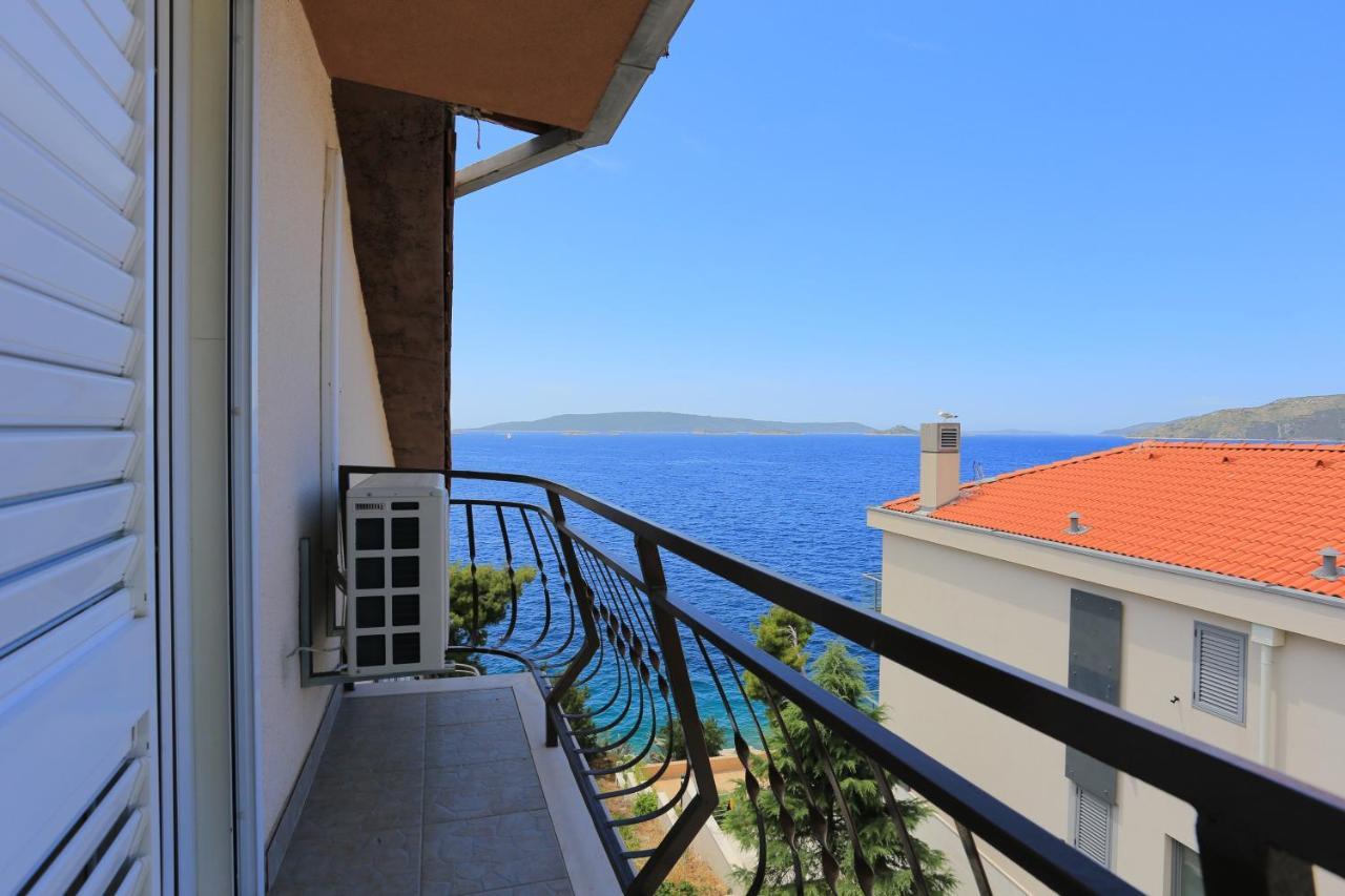 Apartments By The Sea Okrug Donji, Ciovo - 16657 Donji Okrug  Esterno foto